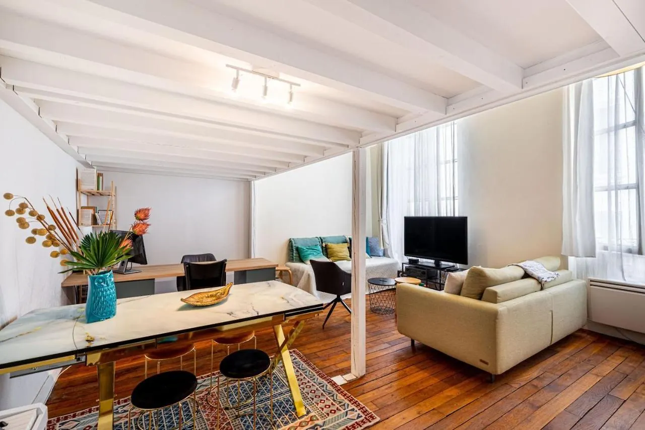Guestready - Cozy Mezzanine In Le Marais Apartamento París
